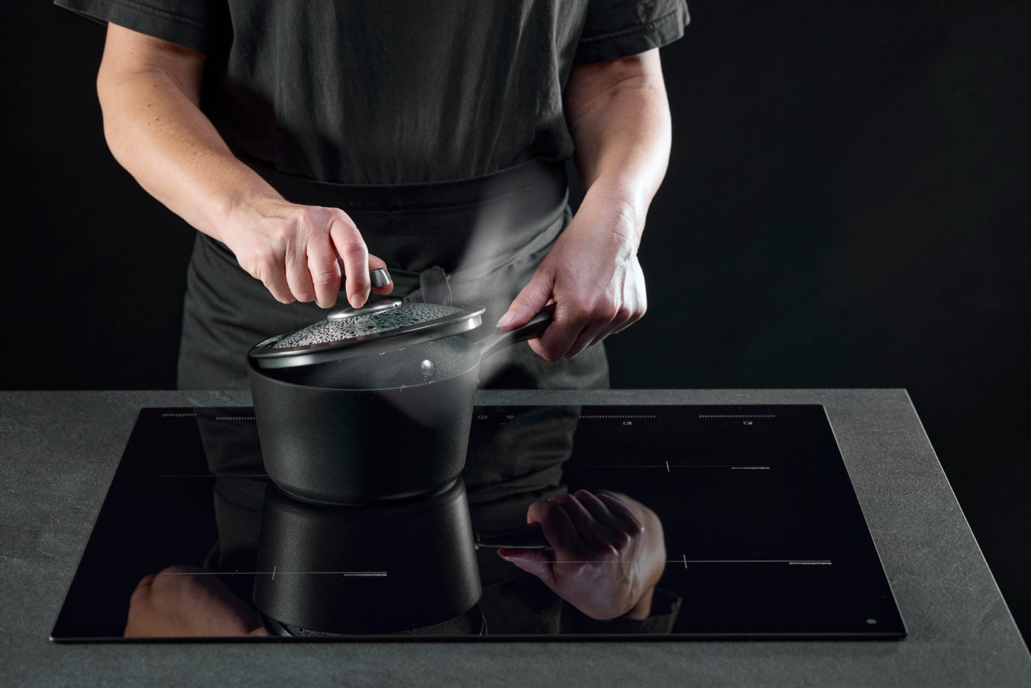 Pro SB+インダクションシリーズソースパン 1.8 L / 18 cm [IH対応] （蓋付）